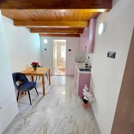Apartment Co Centar Hvar