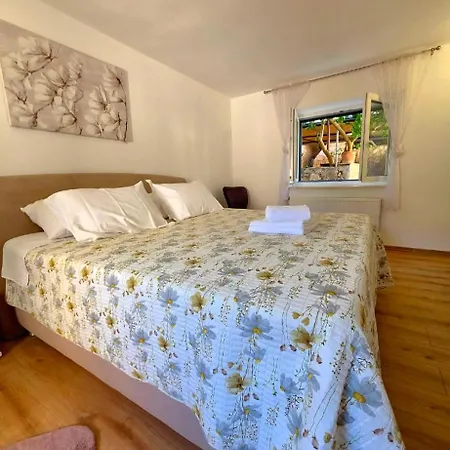 Co Centar Hvar *